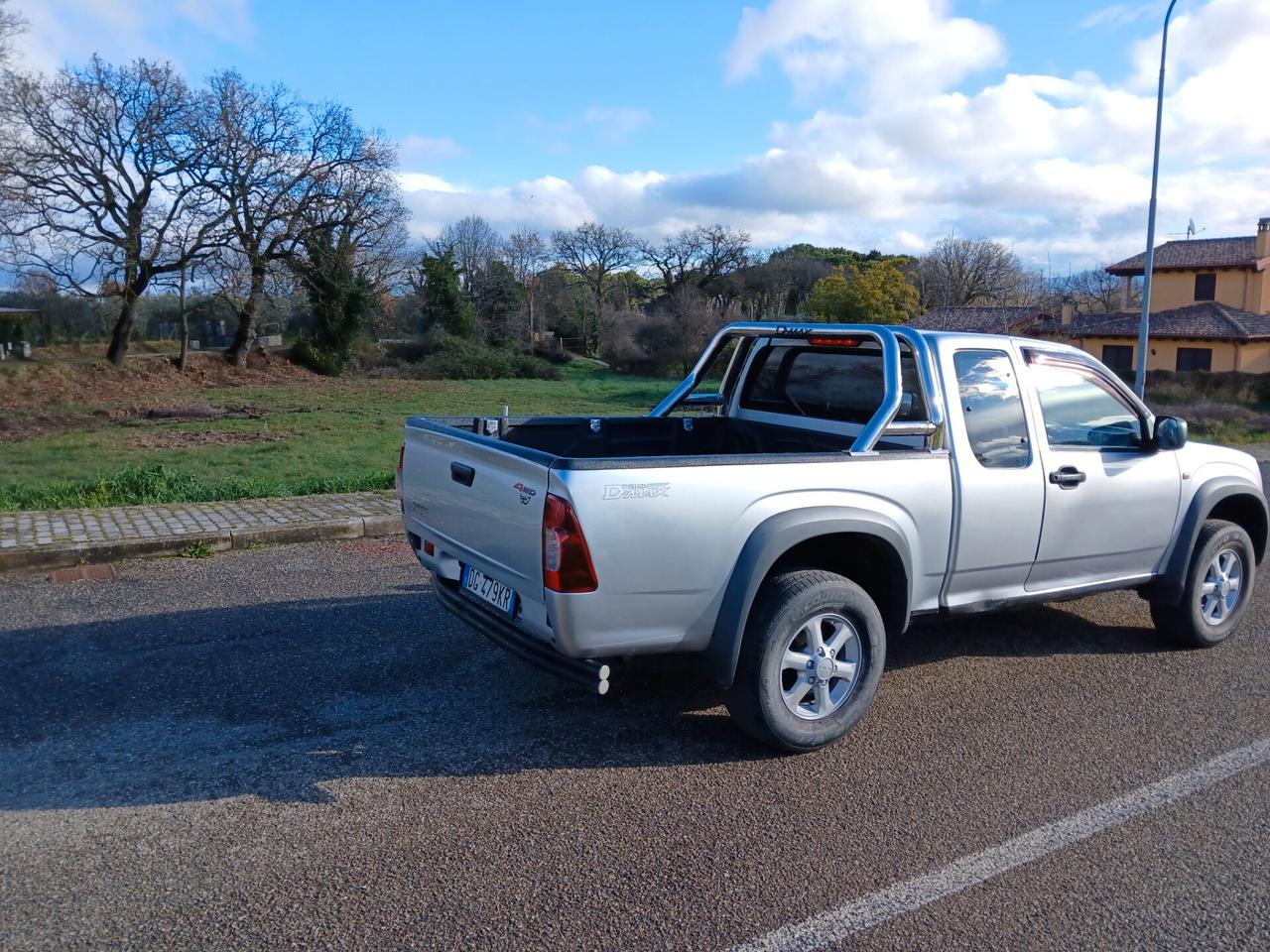 Isuzu D-Max 2.5 TD cat Space Cab 4WD Pick-up LS