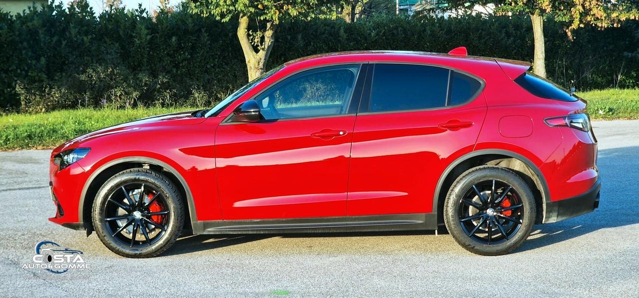 Alfa Romeo Stelvio 2.2 Turbodiesel 160 CV AT8 RWD Super
