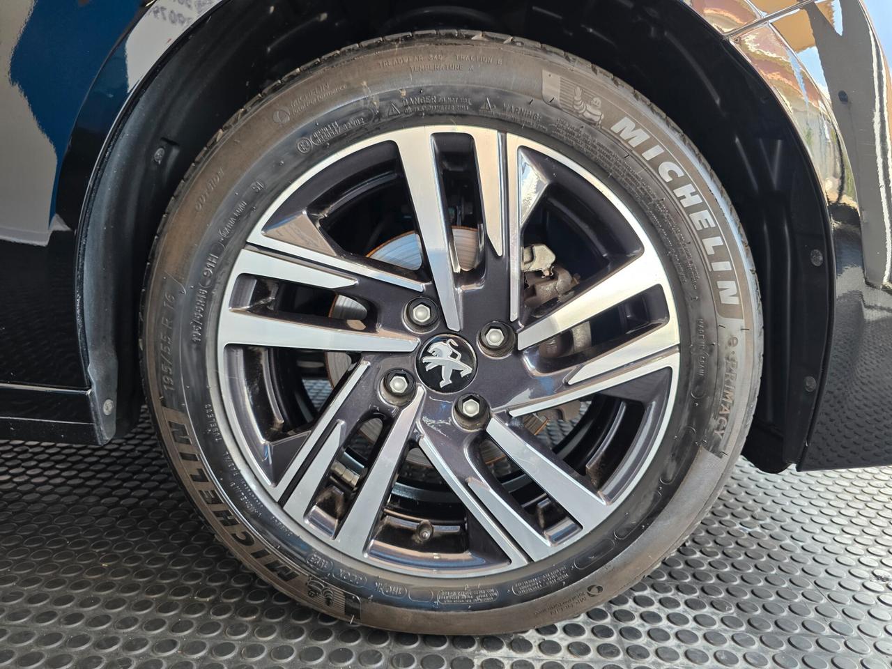 Peugeot 208 1.2 Active 2022 39000km Unicopr PROMO