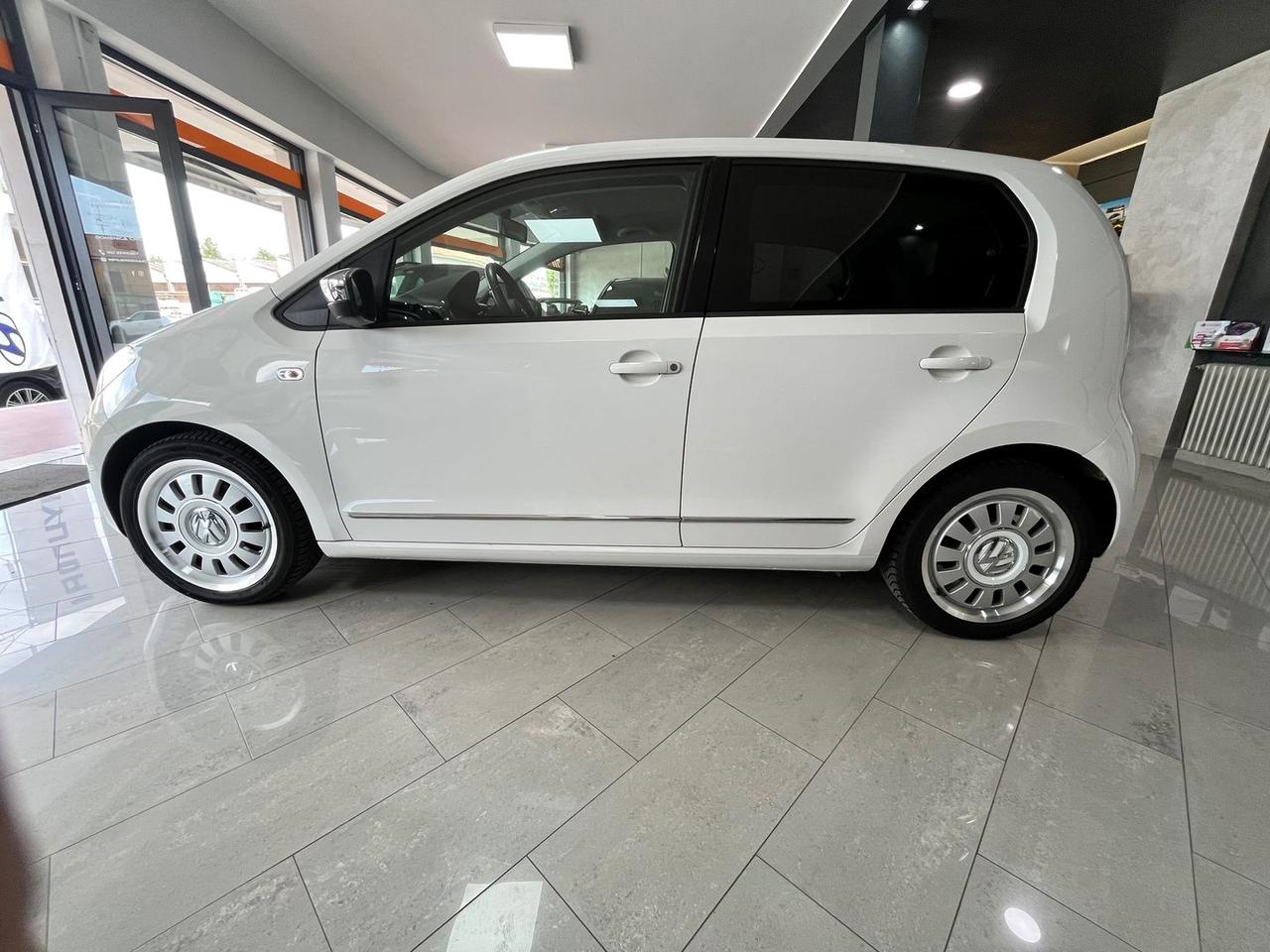 Volkswagen up! 1.0 75 cv #5636