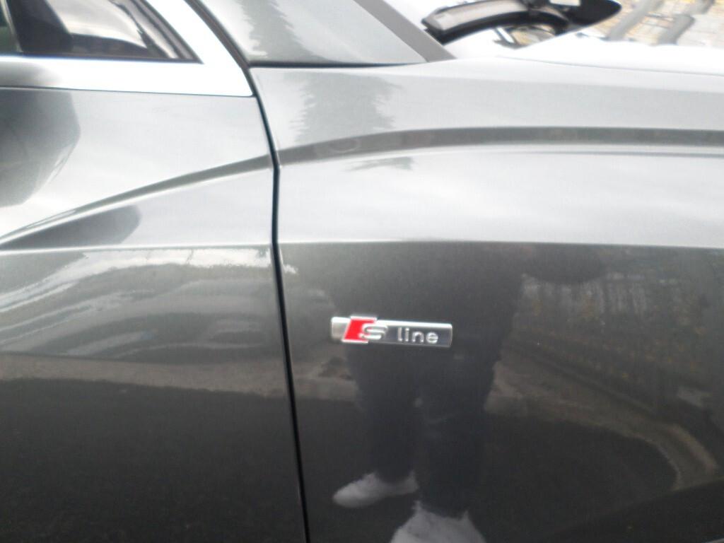Audi Q3 SPB 35 TFSI S line edition