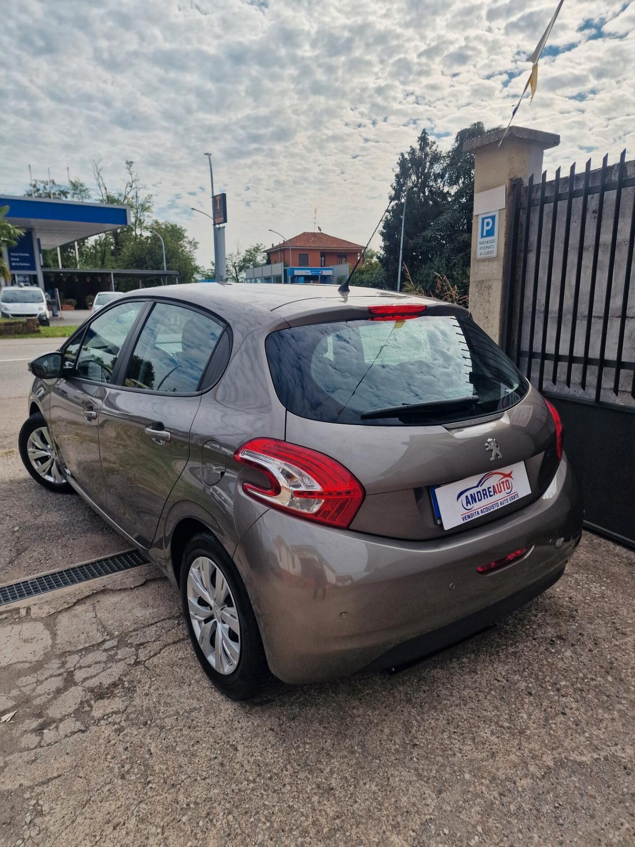 Peugeot 208 1.2 distr nuova/ perneopatentati