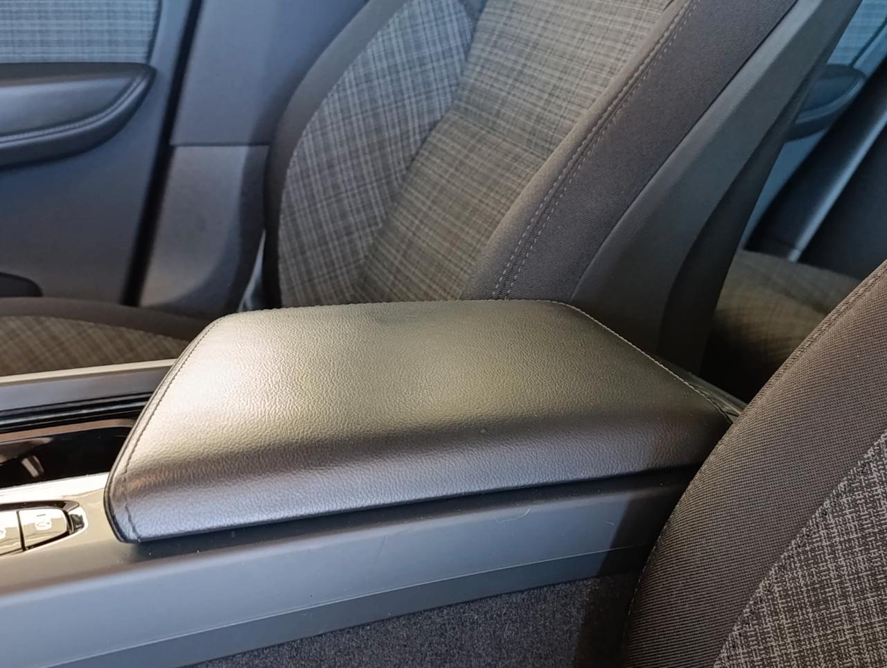 Volvo XC60 2.0 b4 Core awd auto
