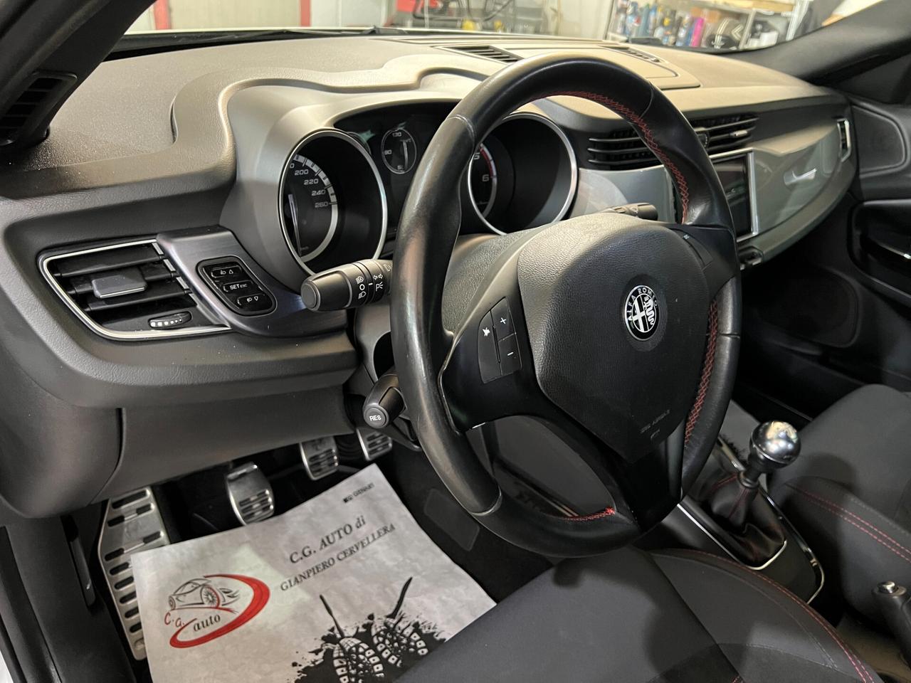 Alfa Romeo Giulietta 2.0 140 CV - DISTINCTIVE - 2012