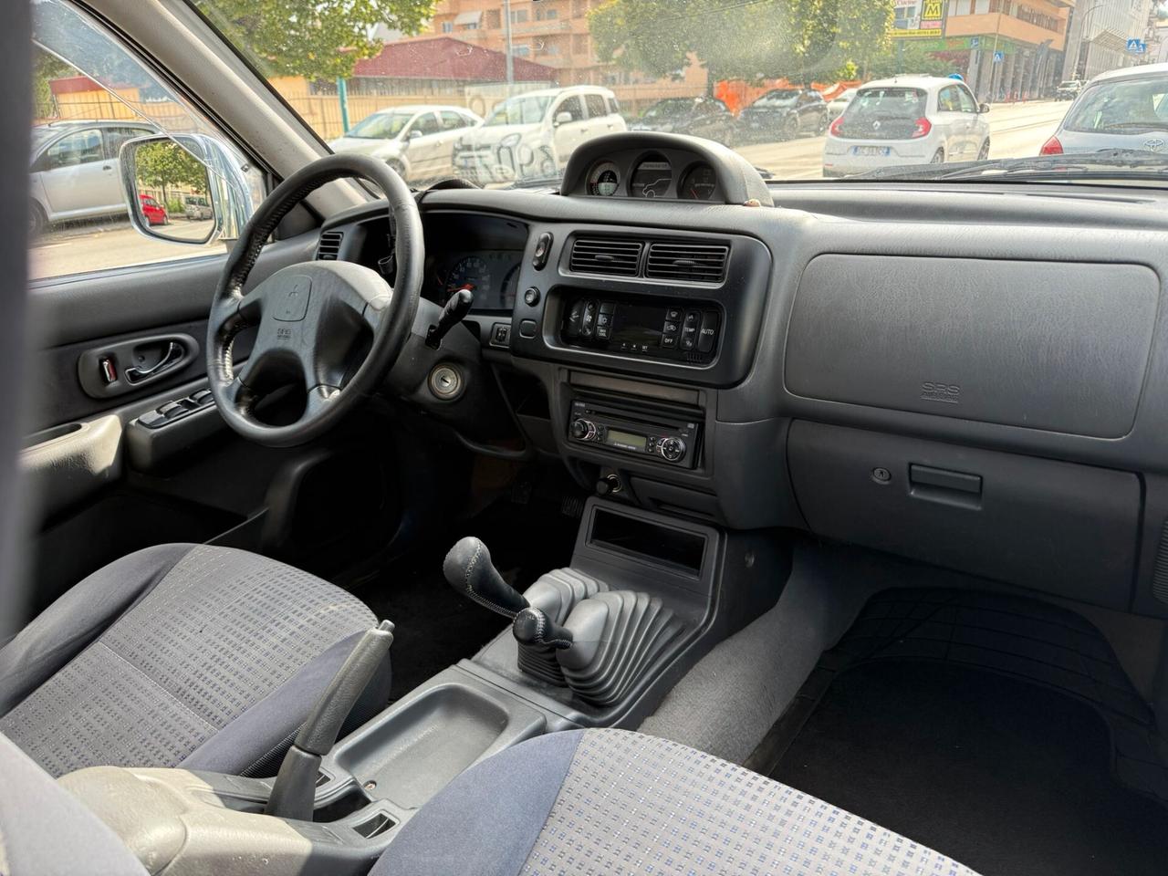 MITSUBUSHI L200 2,5 CRDI 118 CV PICK UP 4WD MAN DOPP CABI
