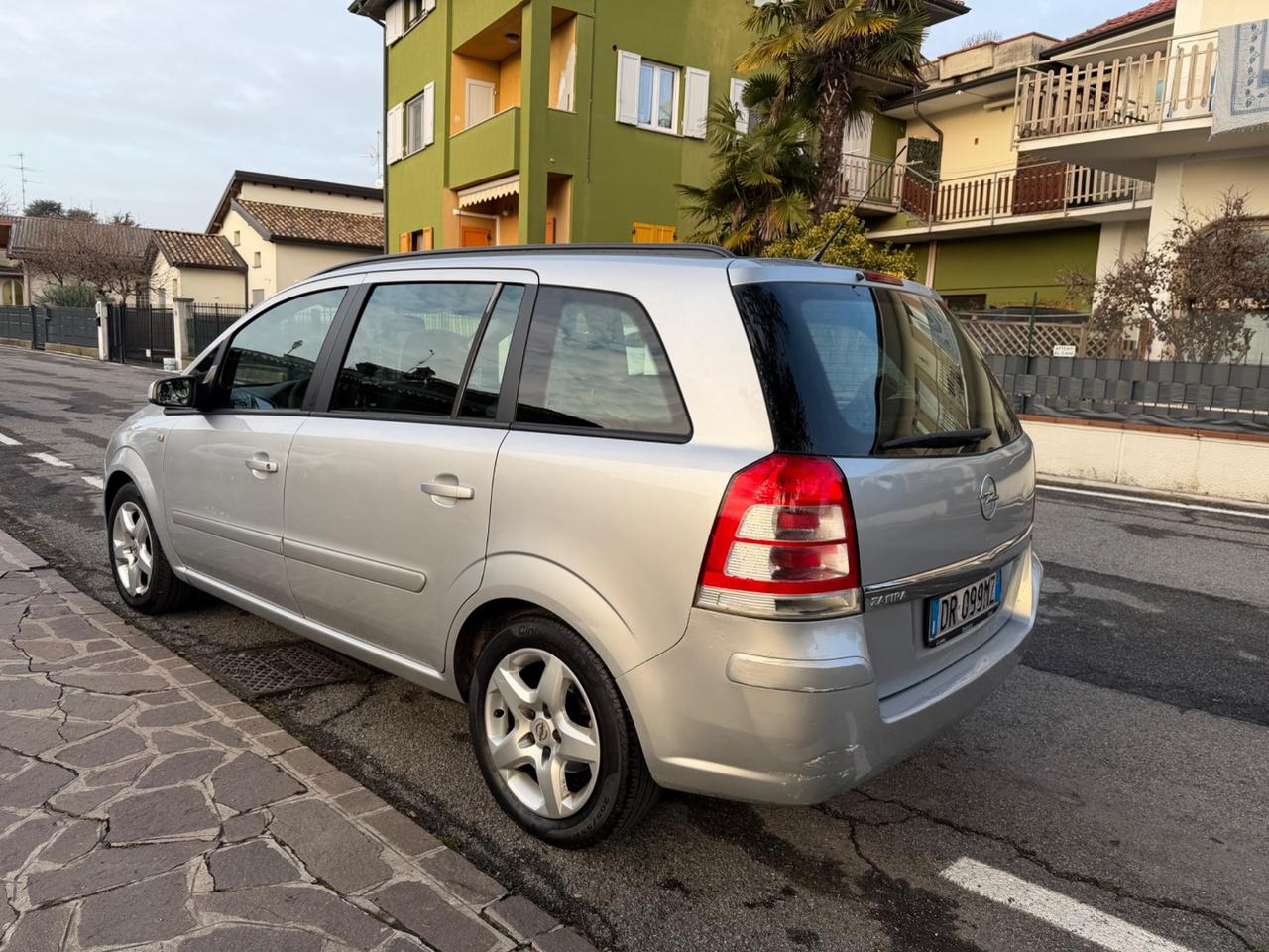 Opel Zafira 1.6 16V VVT Enjoy