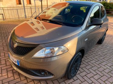 Lancia Ypsilon 1.2 69 CV 5 porte GPL Ecochic Elefantino Blu