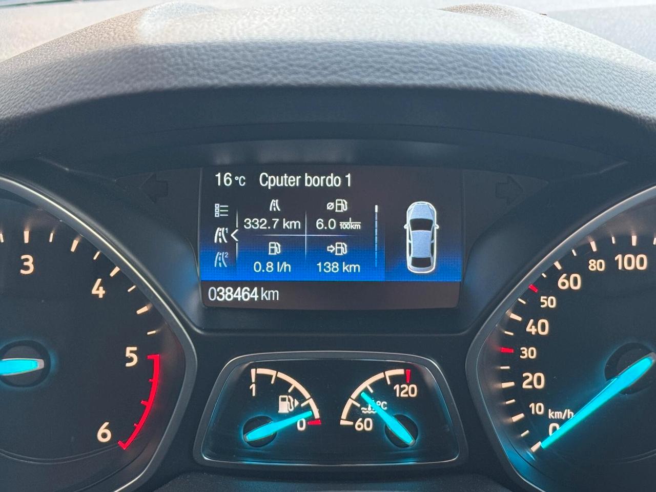 Ford Kuga 1.5 TDCI 120CV 2WD Titanium