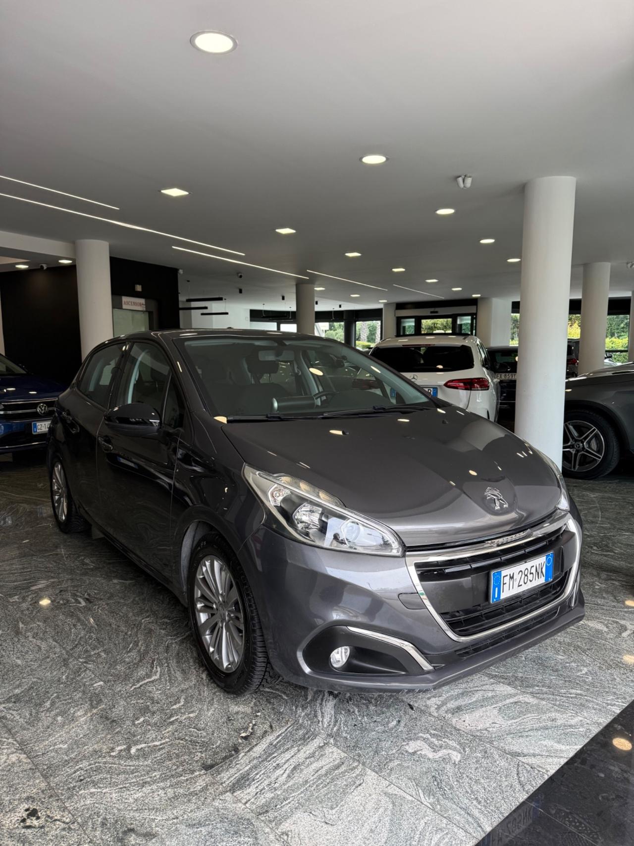 Peugeot 208 PureTech 82 5 porte Allure