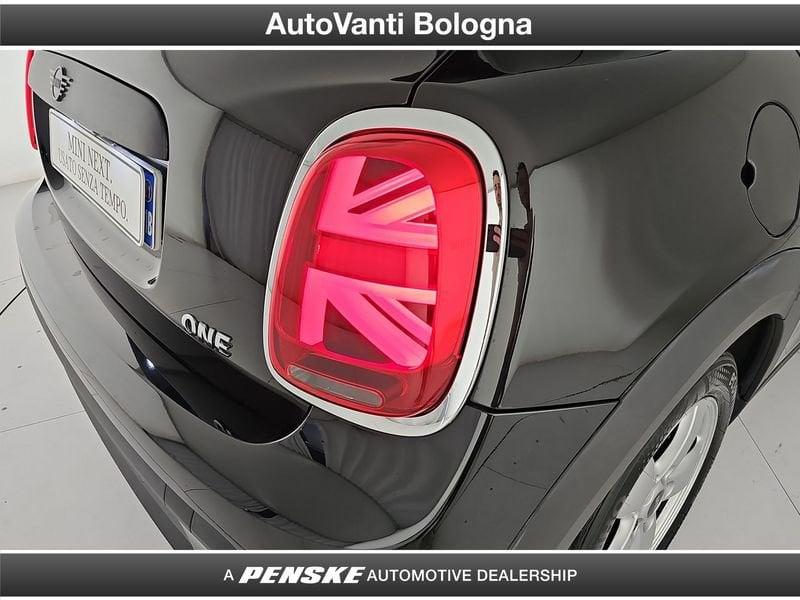 MINI Mini 5 porte Mini 5p 1.5 One Essential 102cv auto