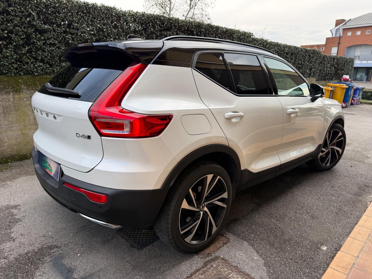 Volvo XC40 D3 AWD Geartronic R-design 190cv