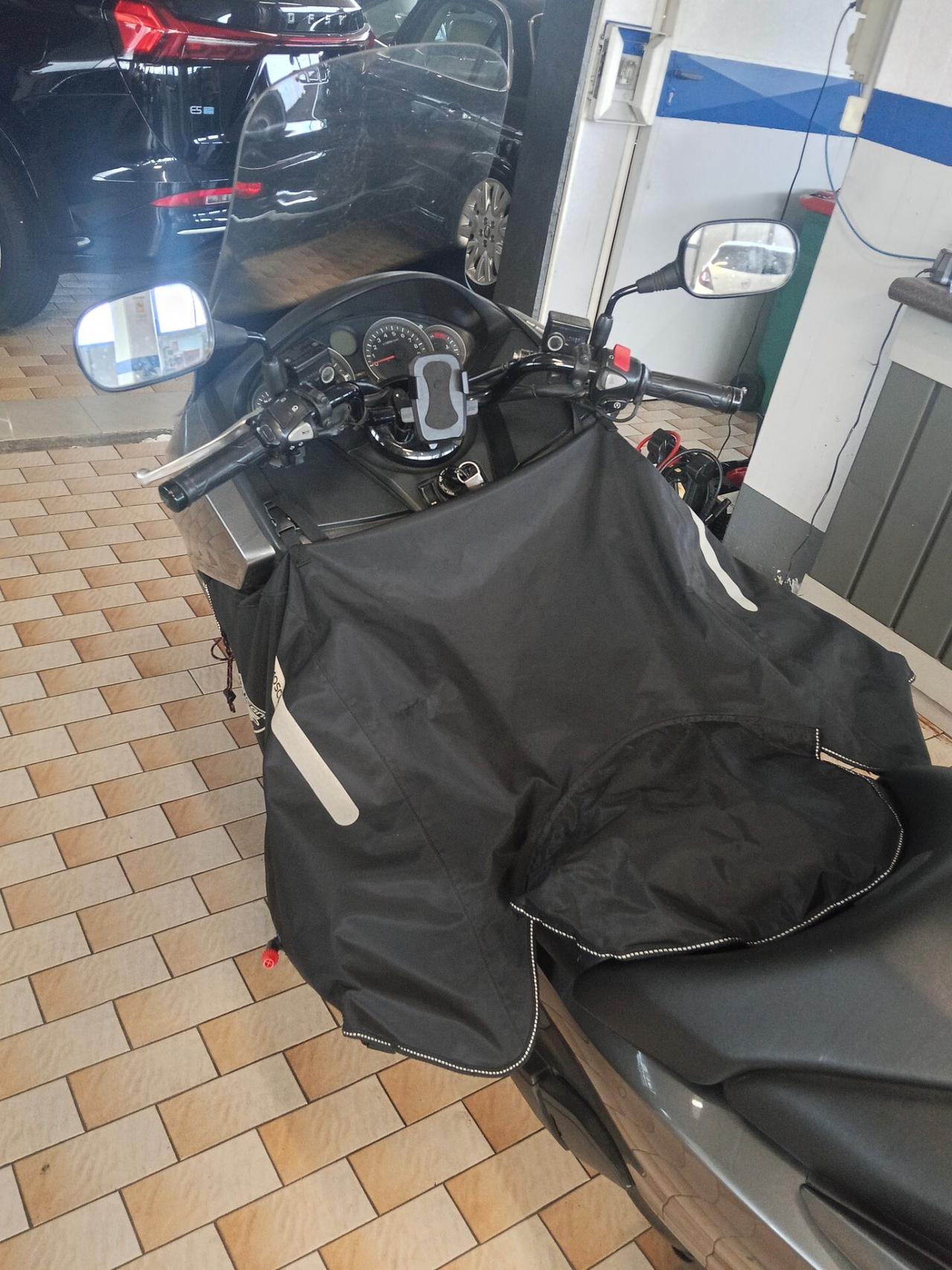 Honda Forza 300