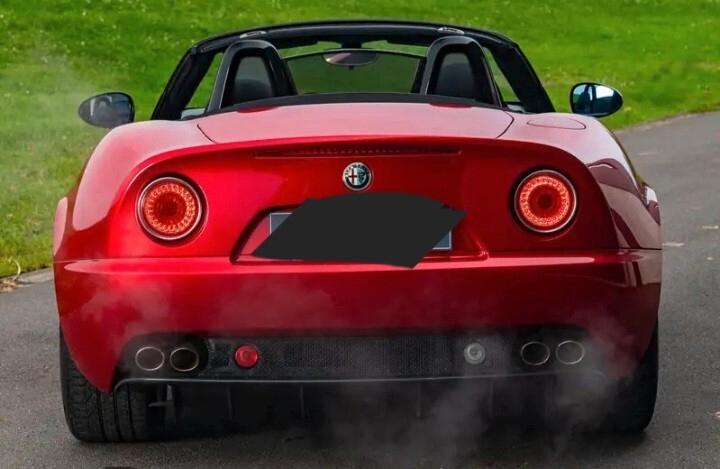 Alfa Romeo 8C Spider numerata solo 500 esemplari