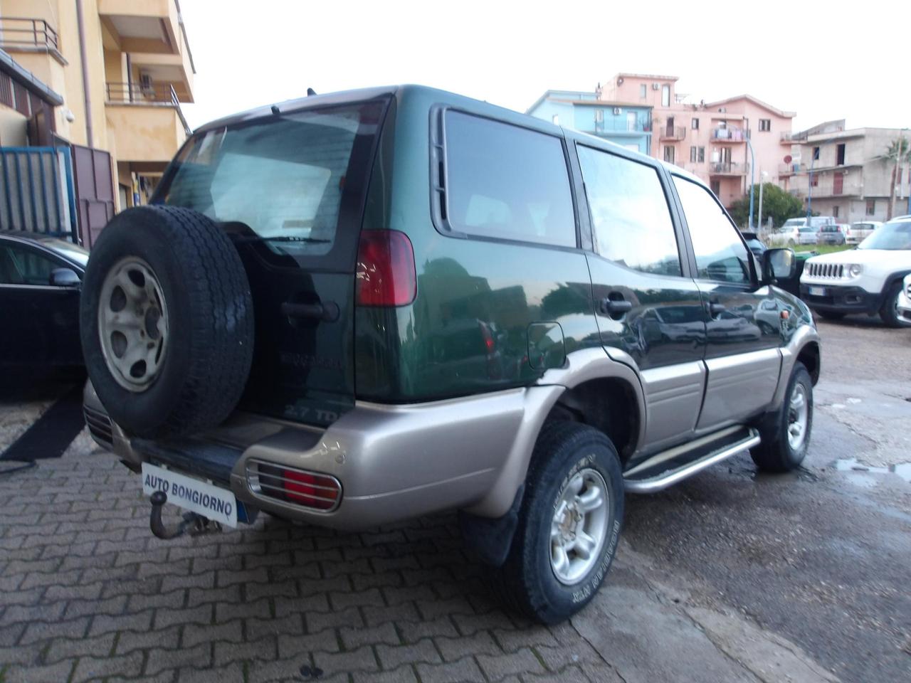 Nissan Terrano 5 Porte Terrano 5p 2.7 tdi SE