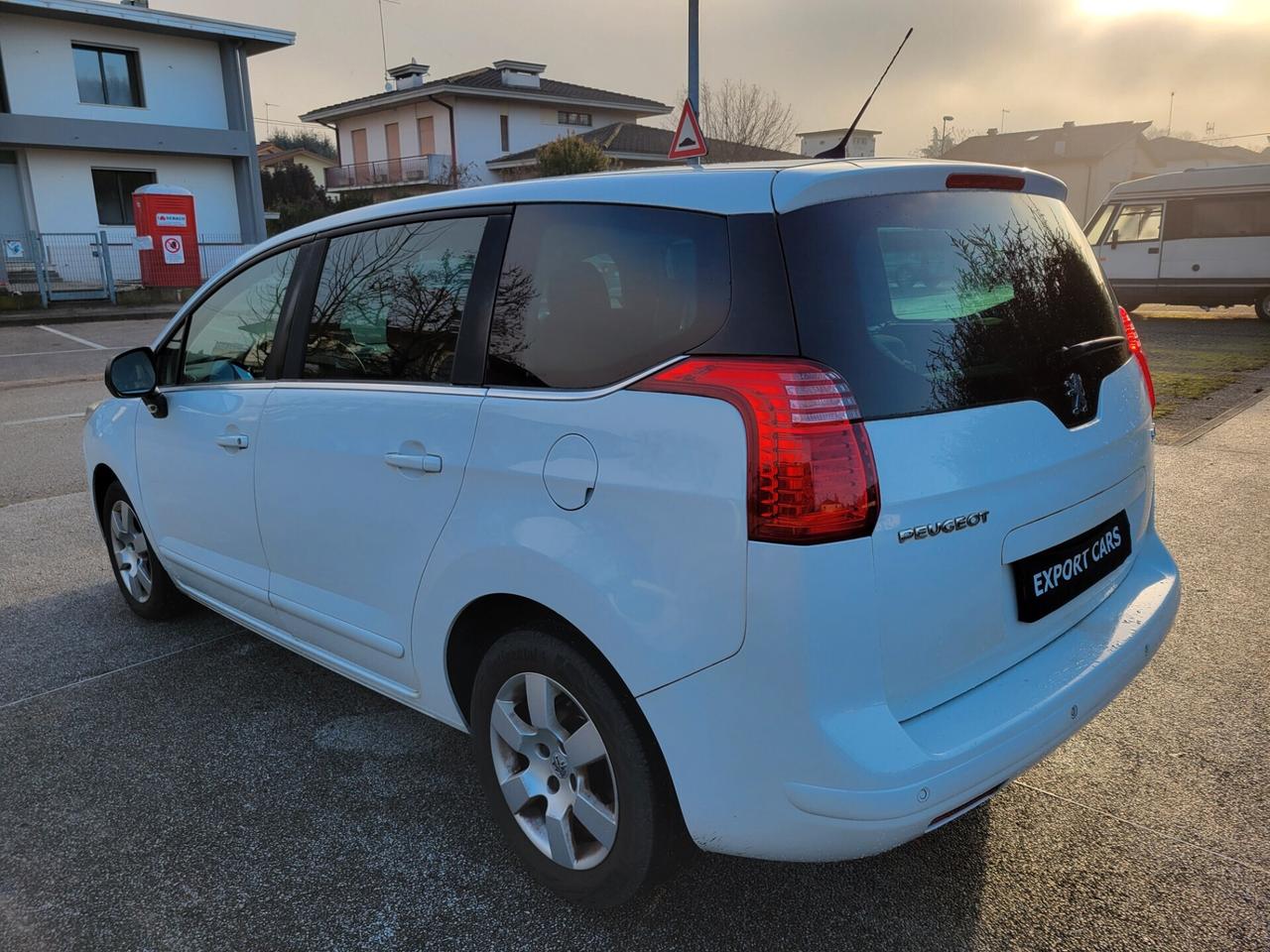 Peugeot 5008 1.6 HDi 112CV Business 7 POSTI