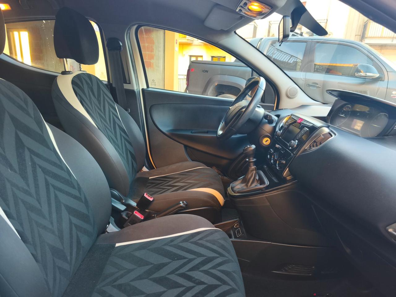 Lancia Ypsilon 1.2 GPL 69 CV 5 porte Ecochic