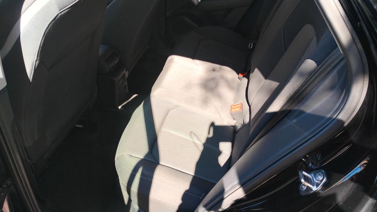 Audi Q2 30 TDI S tronic Business Design