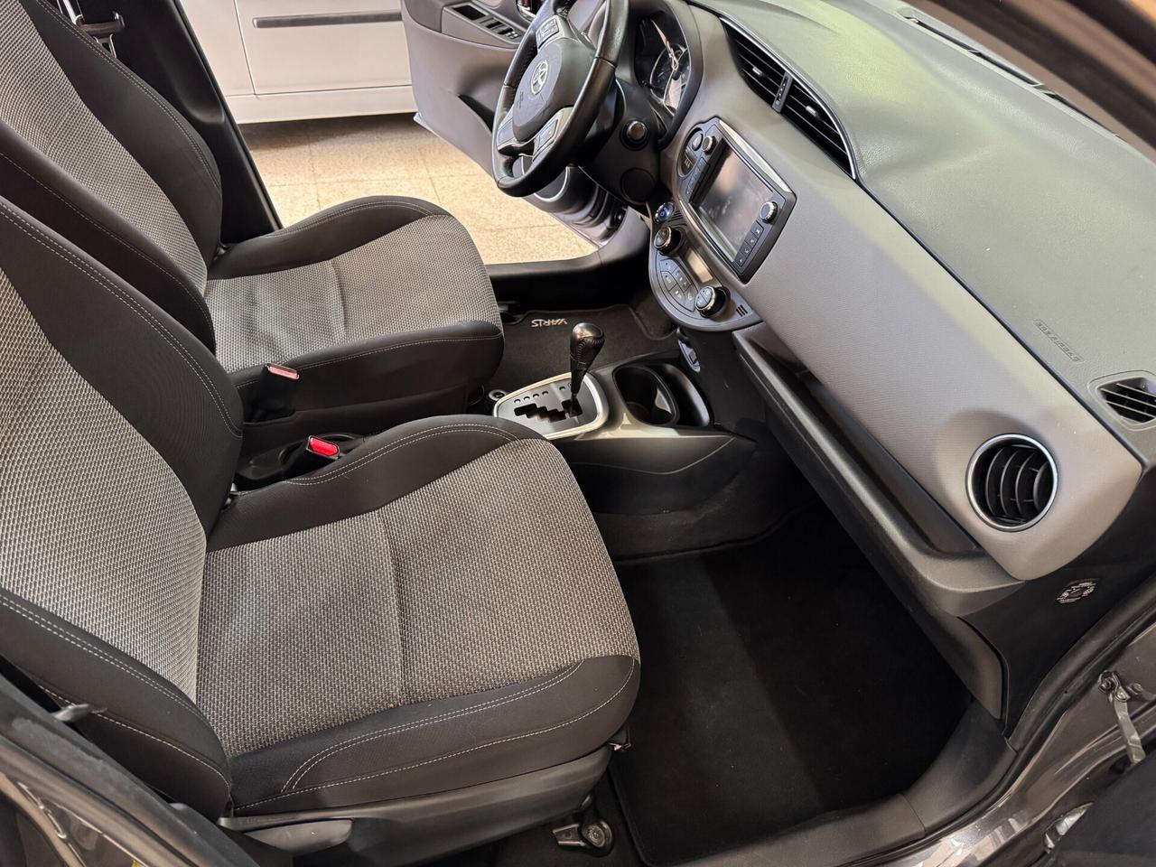 Toyota Yaris 1.5 Hybrid AUTOMATICA Business OK NEO