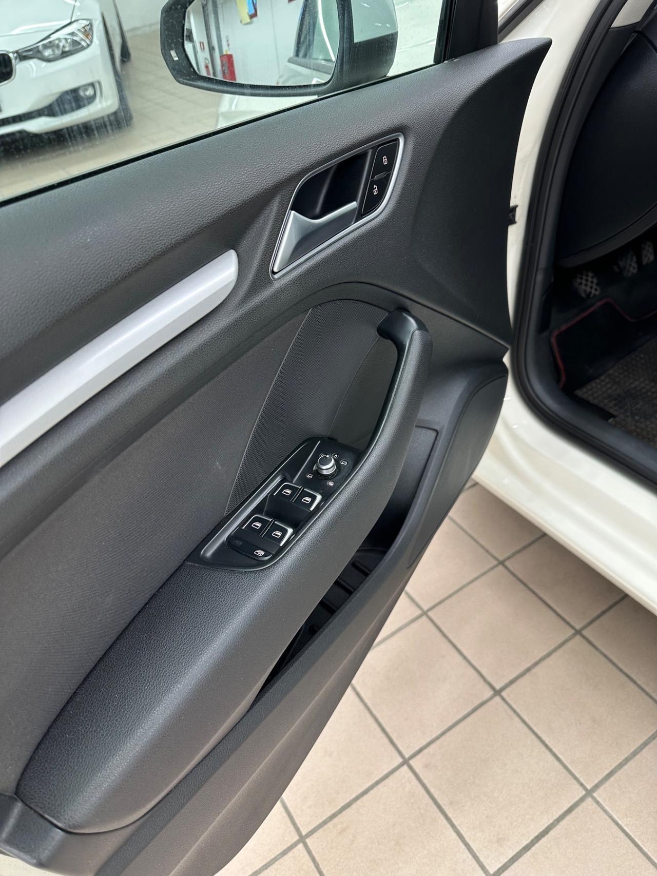 Audi A3 SPB 1.6 TDI clean diesel S tronic Business