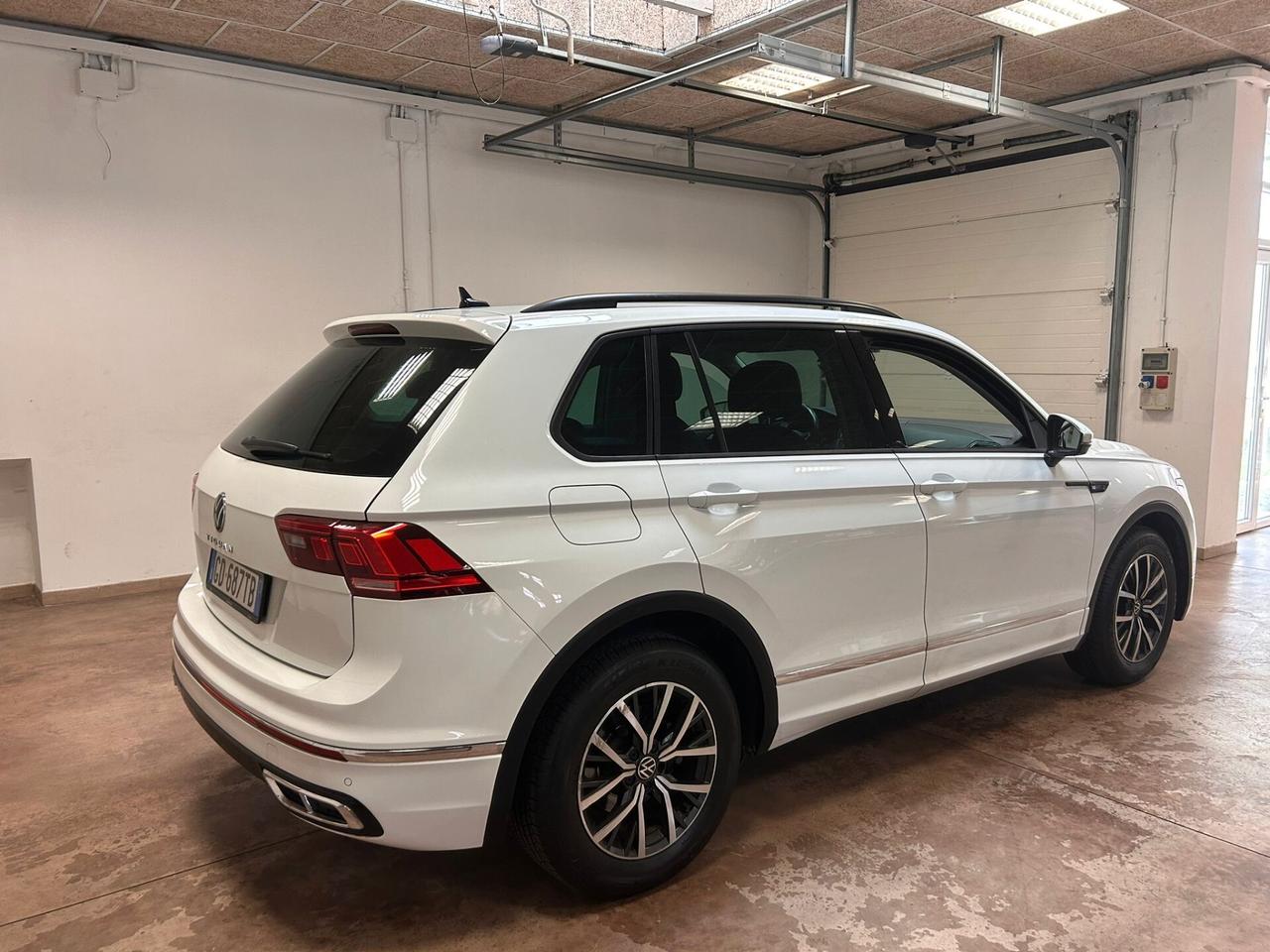Volkswagen Tiguan 2.0 TDI 150 CV SCR DSG R-Line
