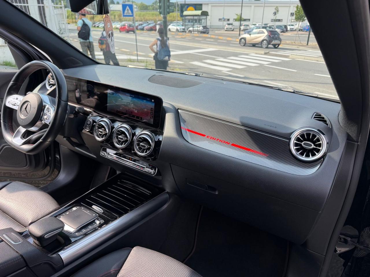 Mercedes-Benz GLA 200 D Premium Red Edition #11451