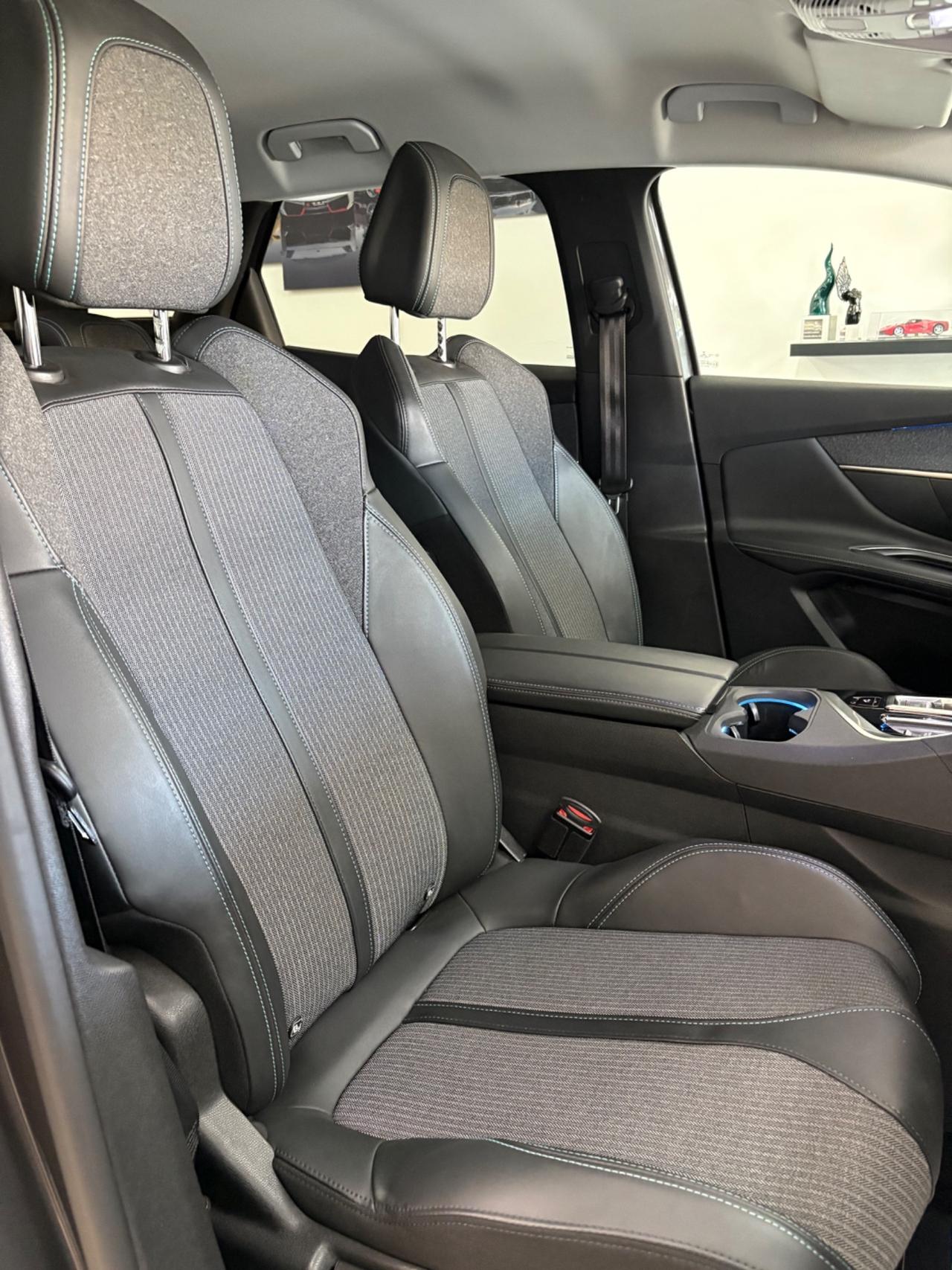 Peugeot 3008 BlueHDi 130 S&S Allure Pack