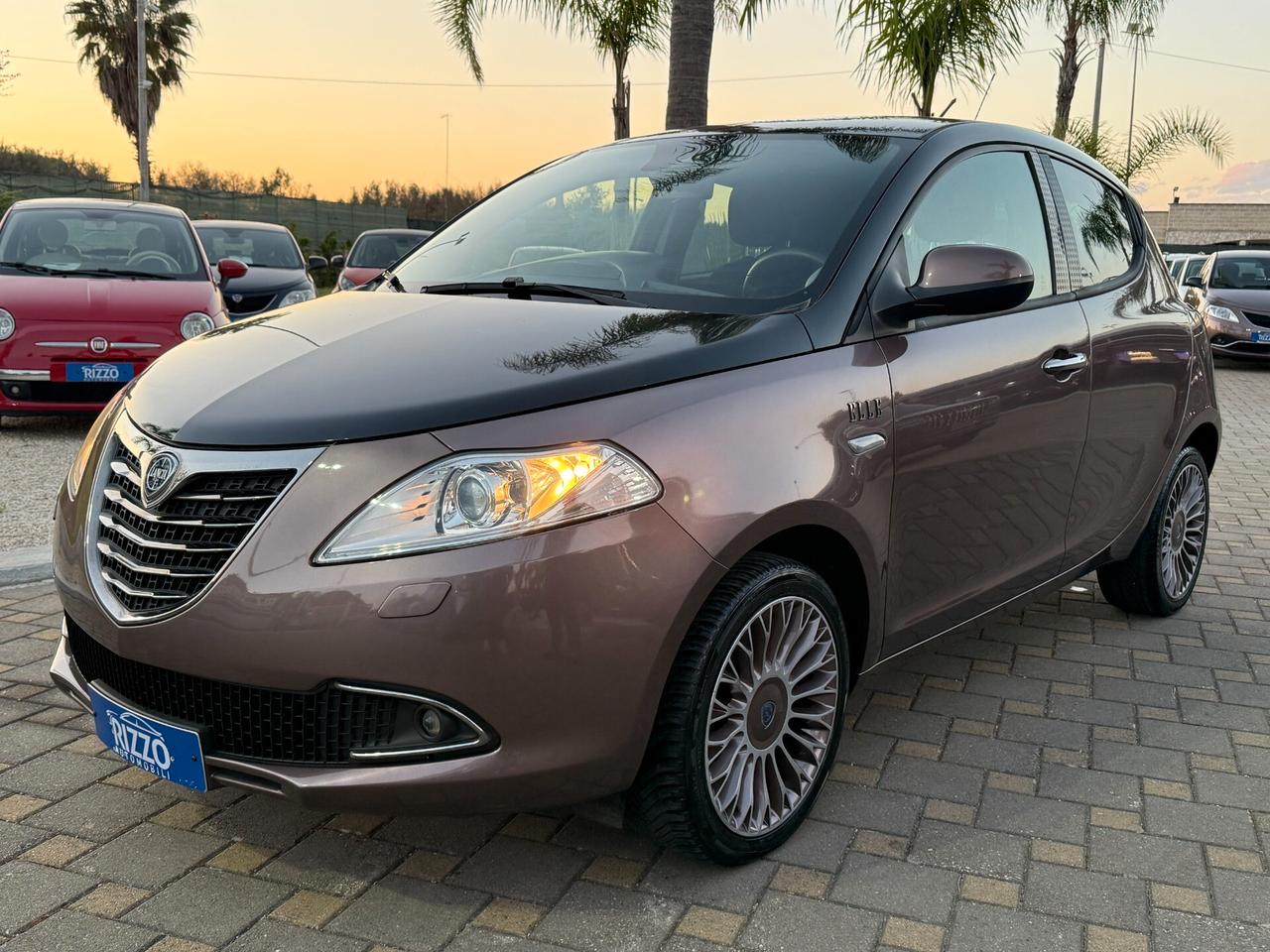 Lancia Ypsilon 1.2 69 CV ELLE limited edition pelle xenon 12/2014