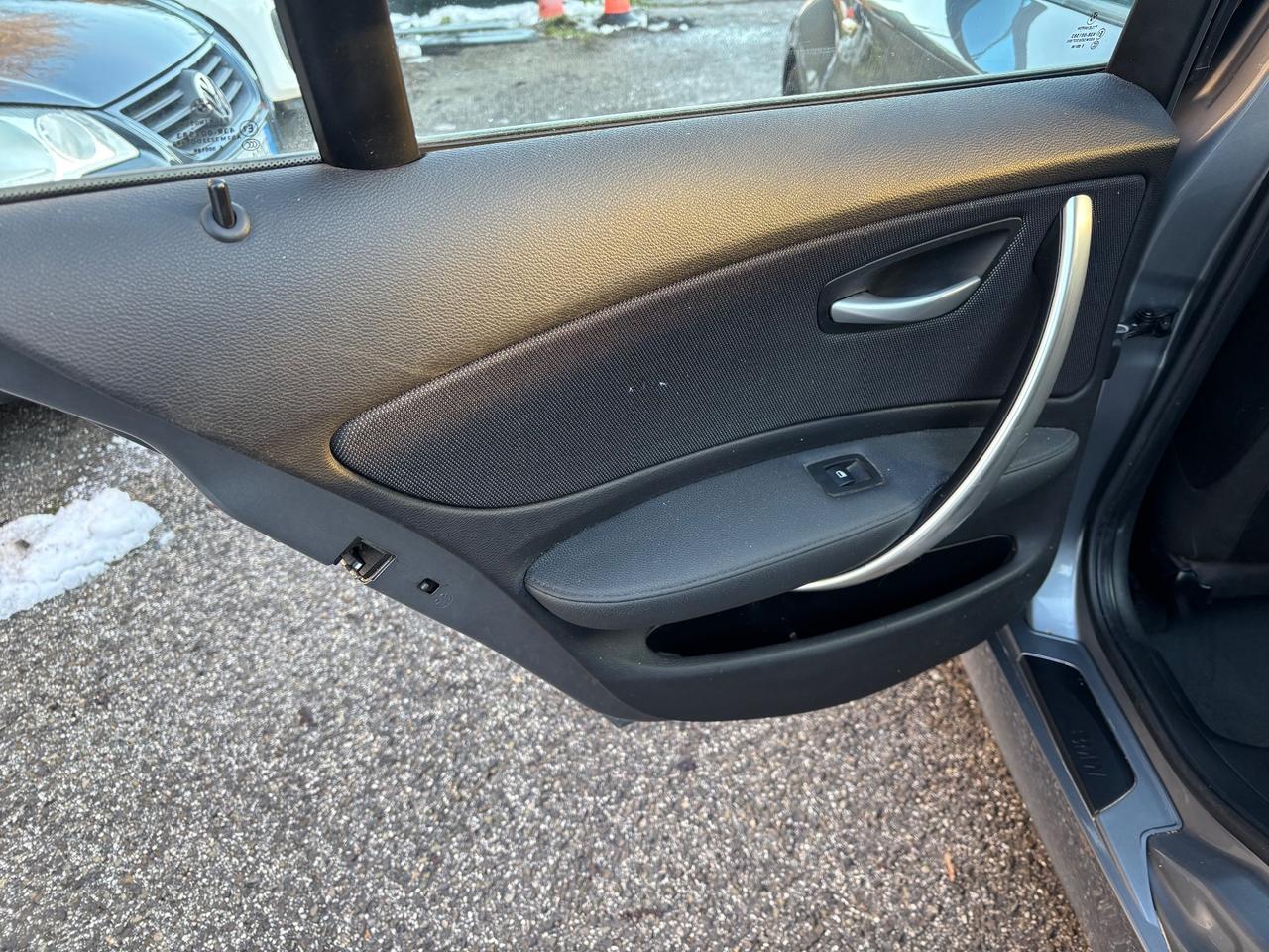 Bmw 118 118d serie 1 attiva 5 porte