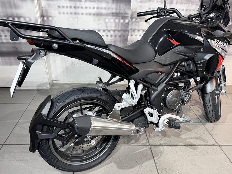Benelli TRK 251