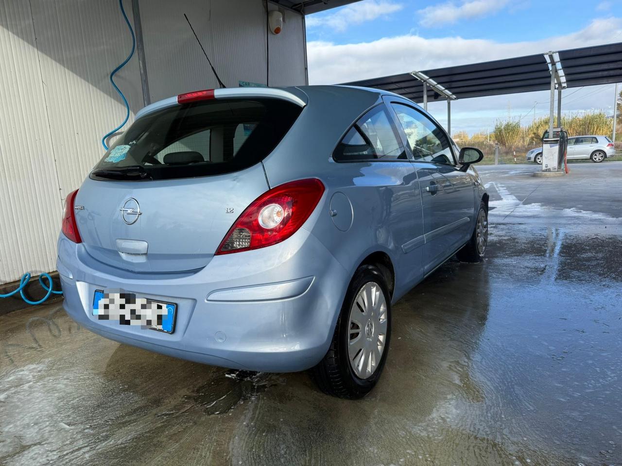 Opel Corsa 1.2 3 porte Club X neopatentati