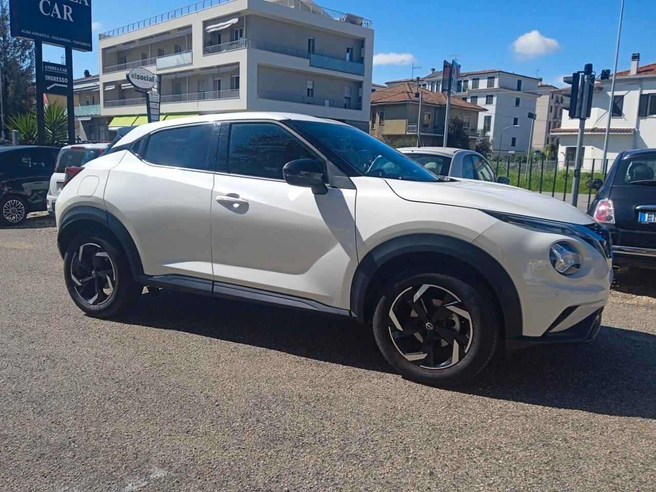 Nissan Juke 1.0 DIG-T 114 CV N-Connecta