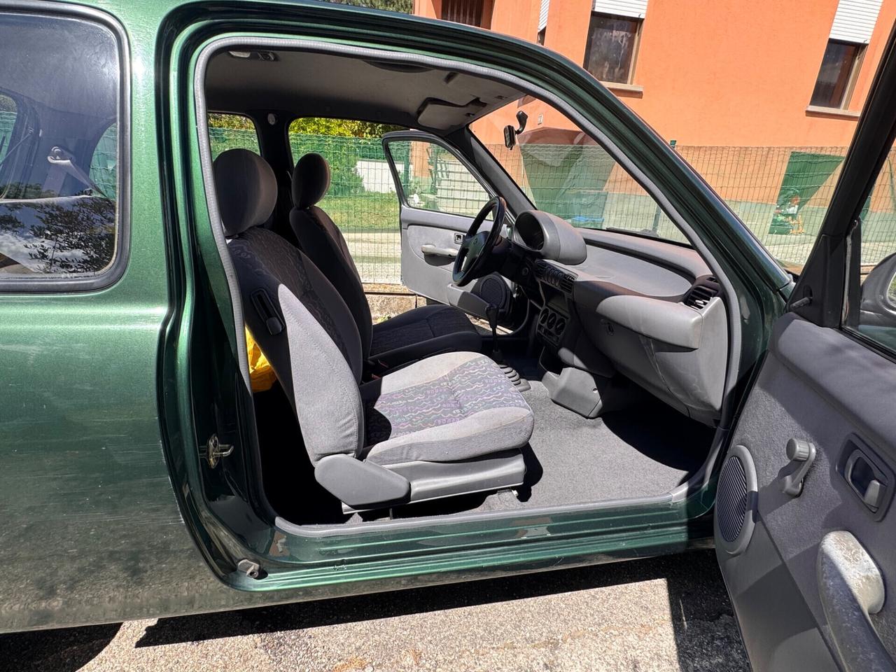 Nissan Micra 1.3i 16V cat 3 porte SLX GPL scadenza 2029