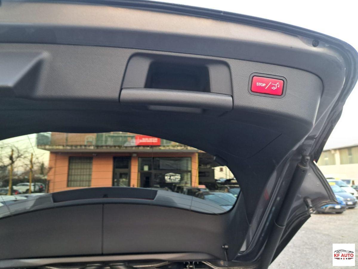 MERCEDES GLA - 180D Automatic Premium