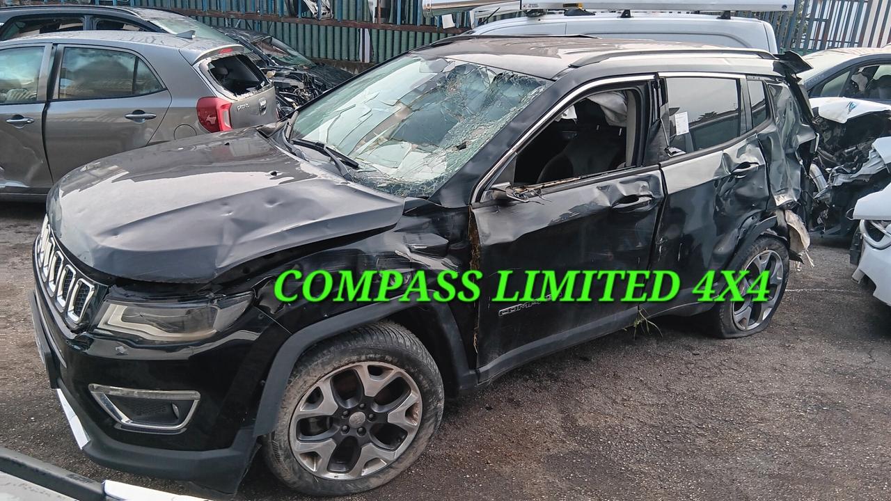 Jeep Compass 4x4 incidentata sinistrata mondialcars 020