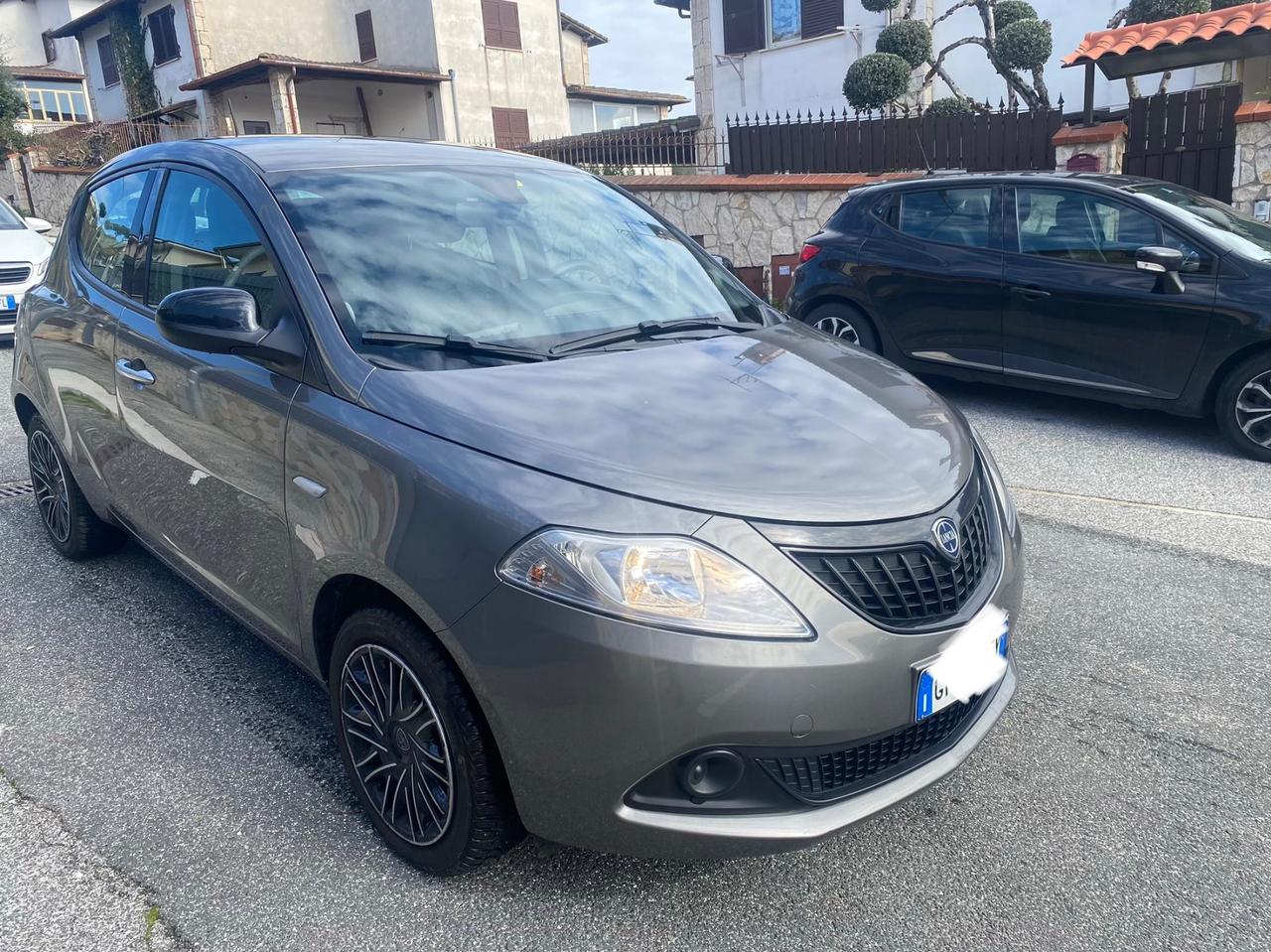Lancia Ypsilon 1.0 FireFly 5 porte S&S Hybrid Gold