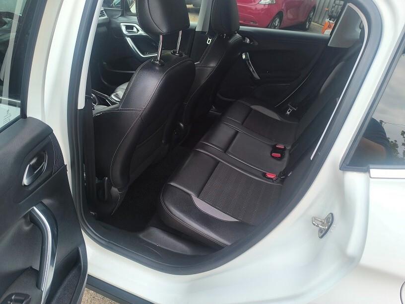 Peugeot 2008 1.6 e-HDi 92 CV Stop&Start Allure