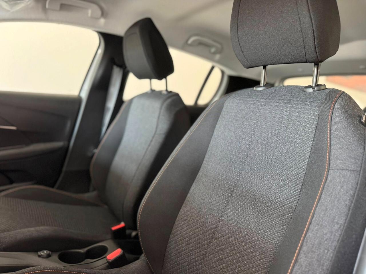 Peugeot 208 Hybrid 110 e-DCS6 Style