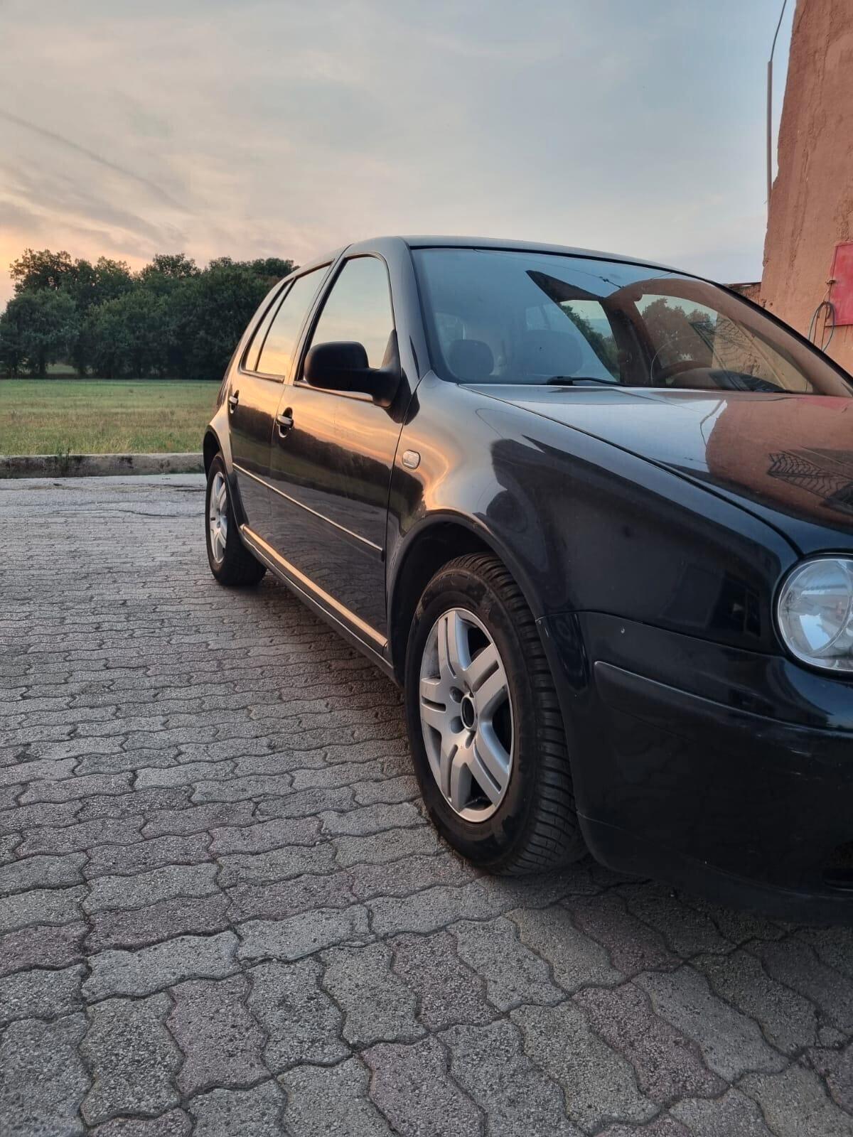 Volkswagen Golf 1.4 16V cat 5 porte auto ASI