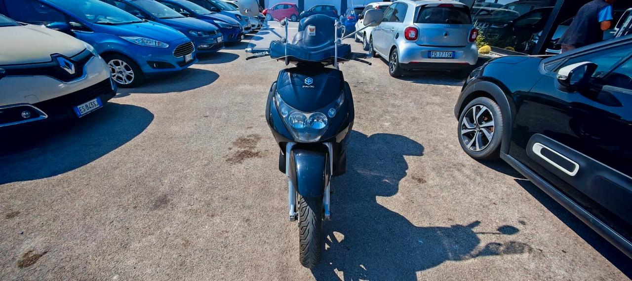 Piaggio Beverly 250