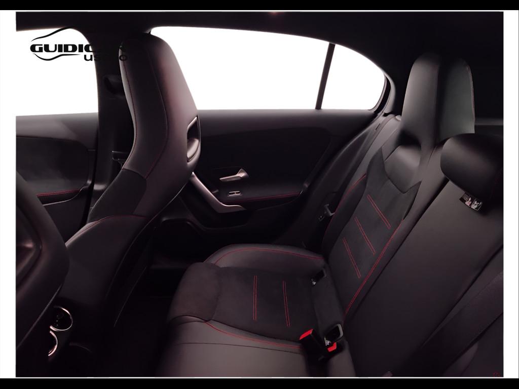 Mercedes-Benz Classe A - W177 2018 - A 200 d Premium Night edition auto