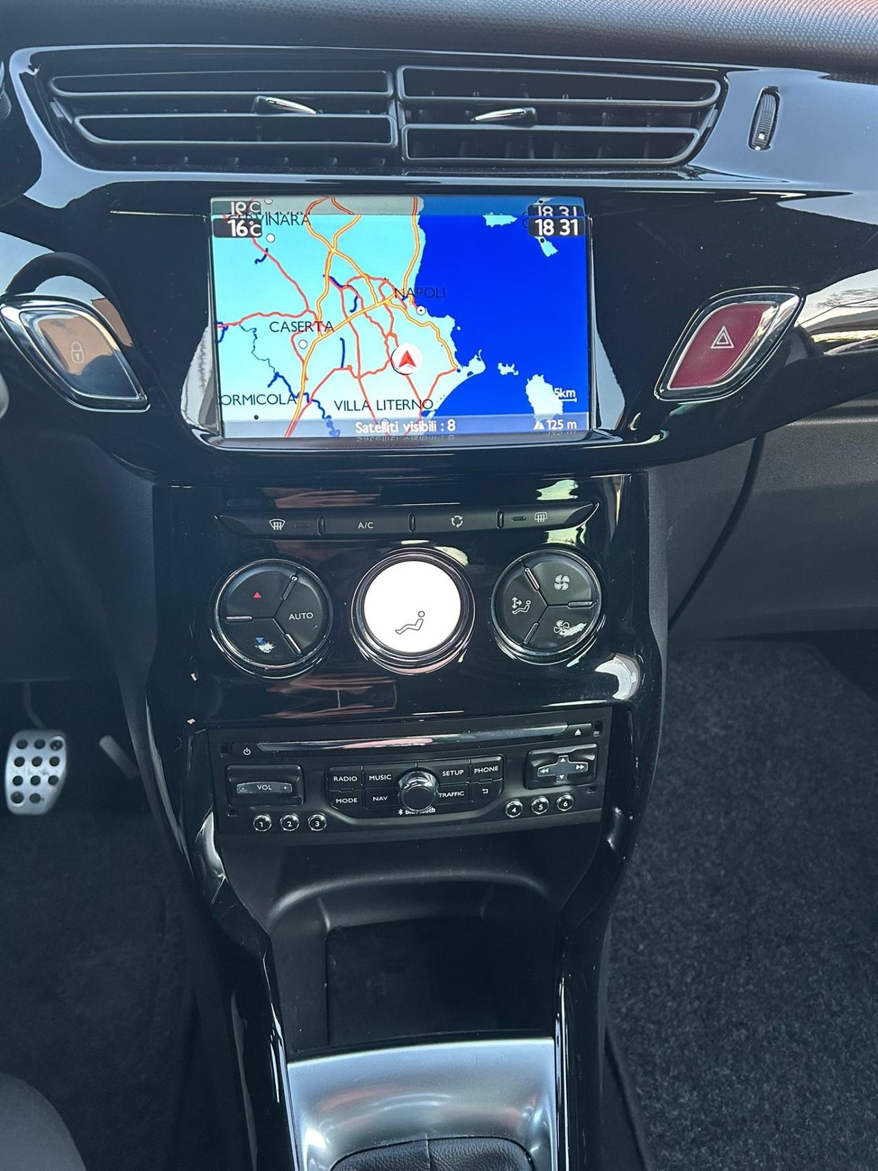 Citroen DS3 1.2 VTi 82 So Chic Cabrio