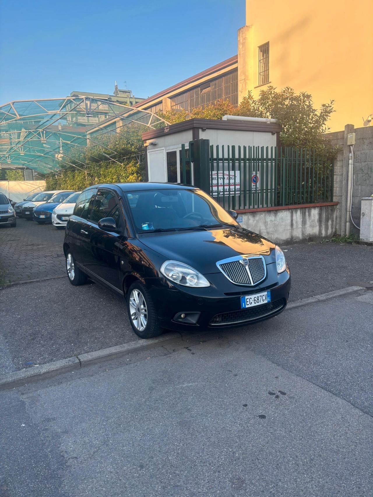 Lancia Ypsilon 1.2 69 CV Platinum