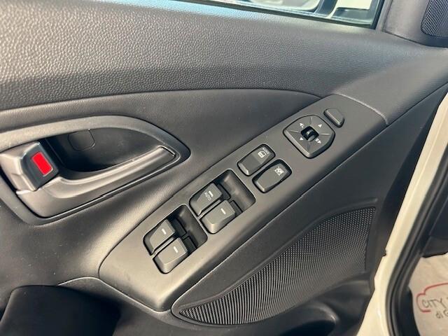 Hyundai iX35 1.7 CRDi 2WD X-Possible