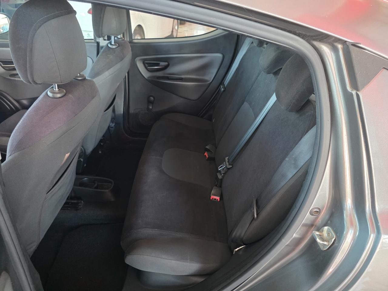 Lancia Ypsilon 1.2 69 CV 5 porte GPL Ecochic Platinum
