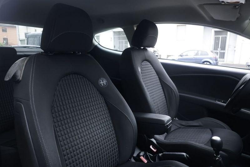 Alfa Romeo MiTo Alfa Romeo MiTo 1.4 78 CV Distinctive Sport Pack 58KW ANNO 2009