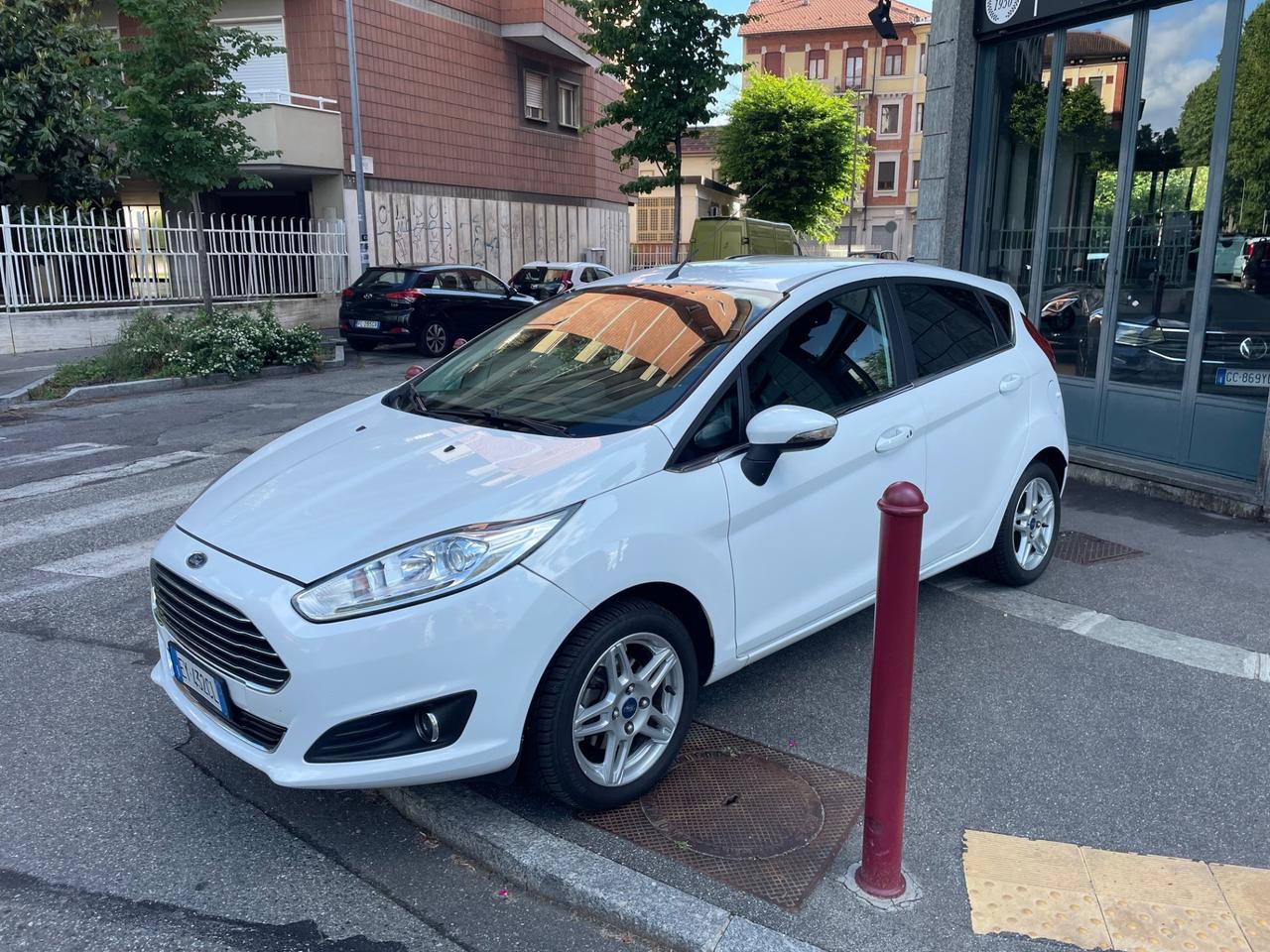 Ford Fiesta 1.4 5p. Bz.- GPL Titanium/1PROP/GARANZIA