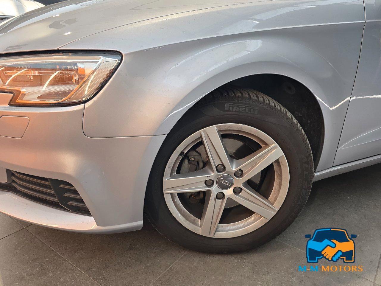 Audi A3 3 Porte A3 1.6 tdi Sport 110cv s-tronic