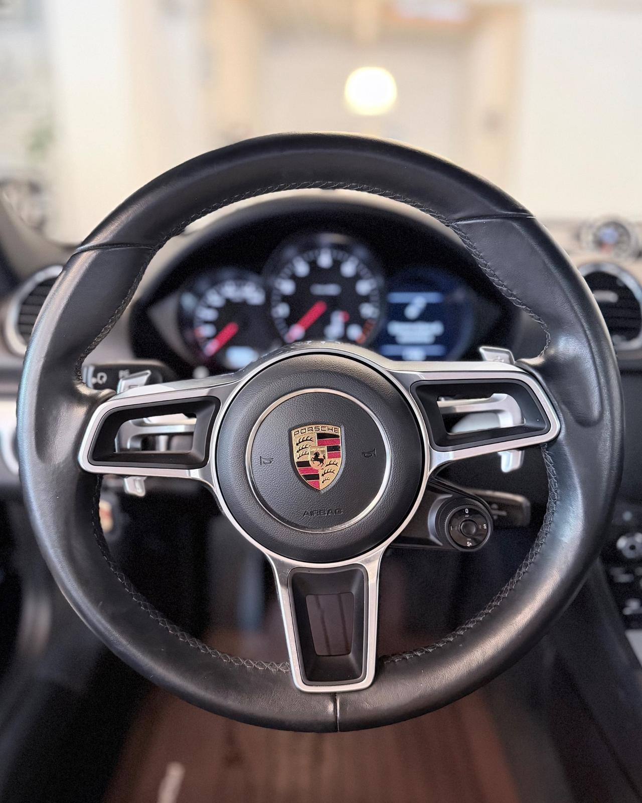 Porsche 718 Spyder Cayman 2.0