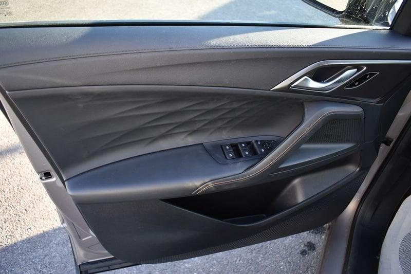 MG HS 1.5 T Luxury AT