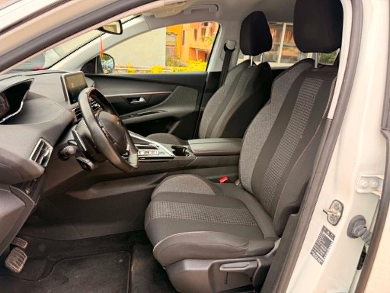 Peugeot 5008 7 posti 1.5 HDi 130cv Allure